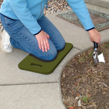 Load image into Gallery viewer, Fiskars® Ultra Light Kneeling Cushion
